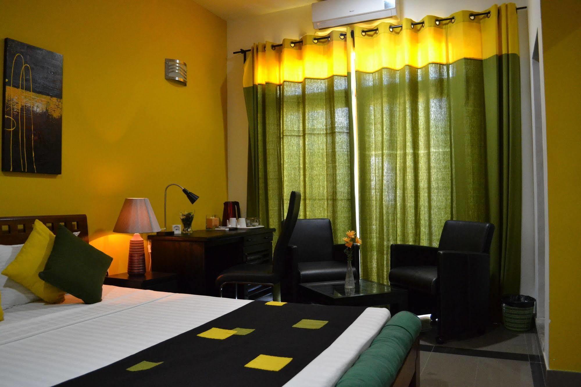 Oyo 437 Amali Residence 努格古达 外观 照片
