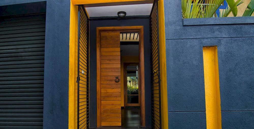 Oyo 437 Amali Residence 努格古达 外观 照片